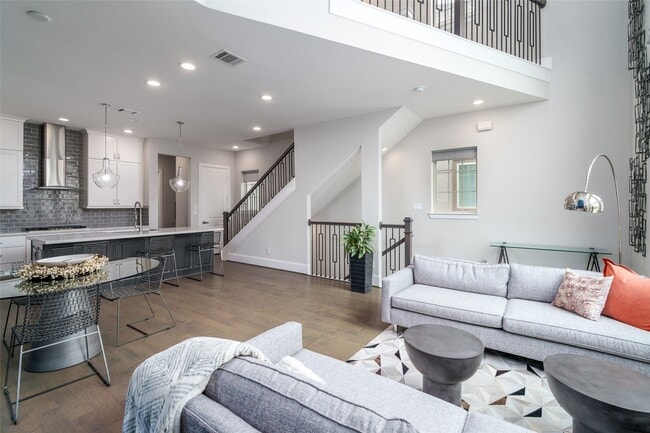 Building Photo - 1303 Edwinstowe Trl