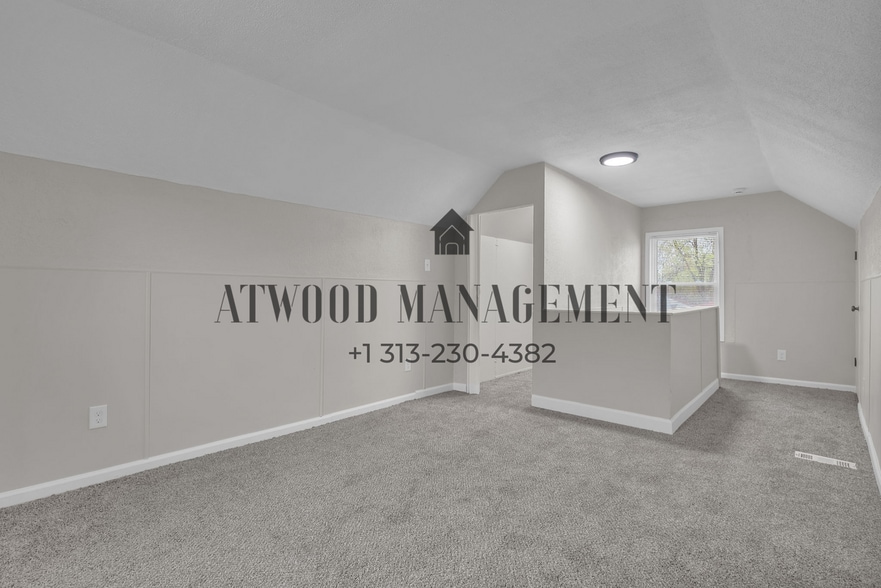 Building Photo - This beautifully updated 3-bedroom, 1-bath single-family home is ready for move-in!