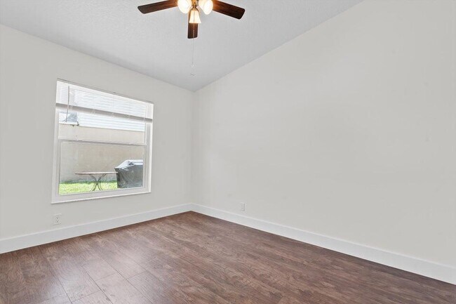 Building Photo - 48 Bentwater Cir