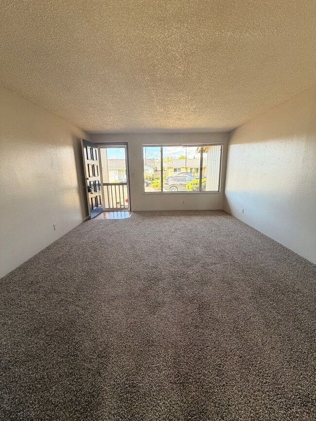 Building Photo - 2-Bedroom Duplex in Thurston