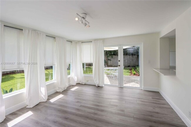 Building Photo - 8035 SW 63rd Pl