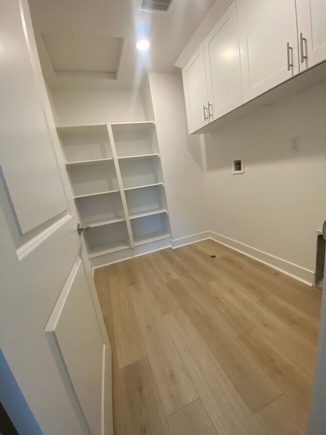 Building Photo - Like New 4 Bedroom Winchester Home Zoned for Temecula Schools