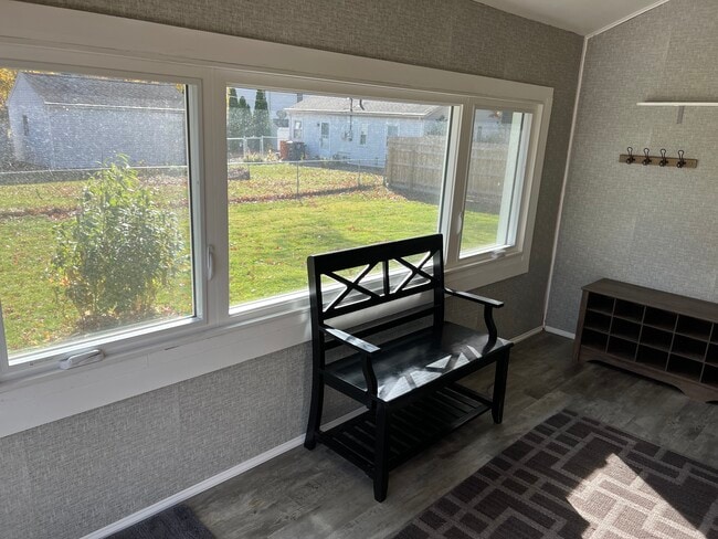 Building Photo - 3020 Parnell Ave