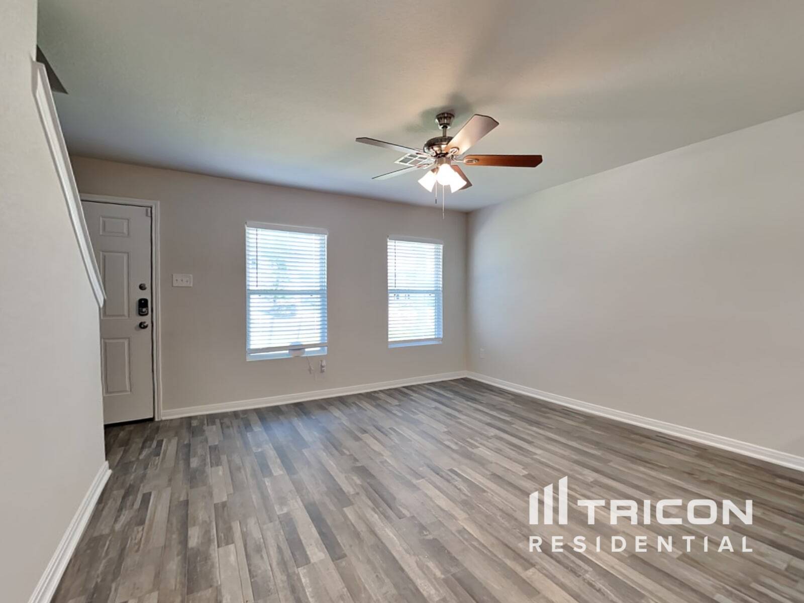 Building Photo - 10110 Cerritos dr