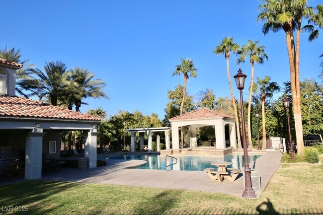 Building Photo - 1838 Thunder Mountain Dr