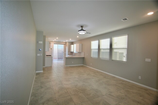 Building Photo - 4275 Tarim St