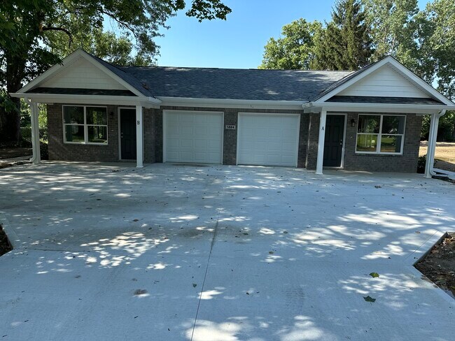 Primary Photo - 5824 Norcroft Dr