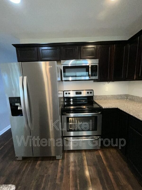 Building Photo - 209 Whitehall Dr