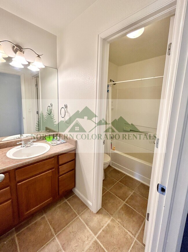 Building Photo - 3330 Apple Blossom Way