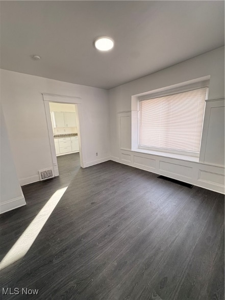 Building Photo - 3308 E 137th St