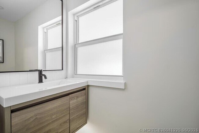 Building Photo - 541 Ibis Dr
