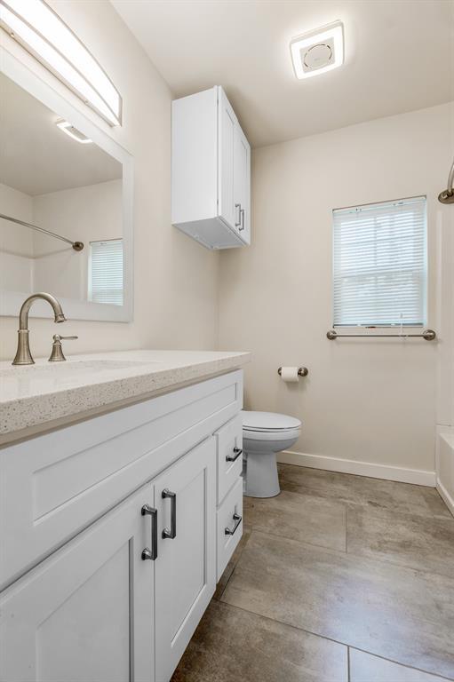 Building Photo - 7511 Carver Ave