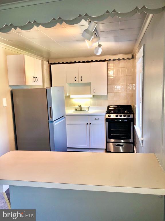 Building Photo - 4001 Center Ave