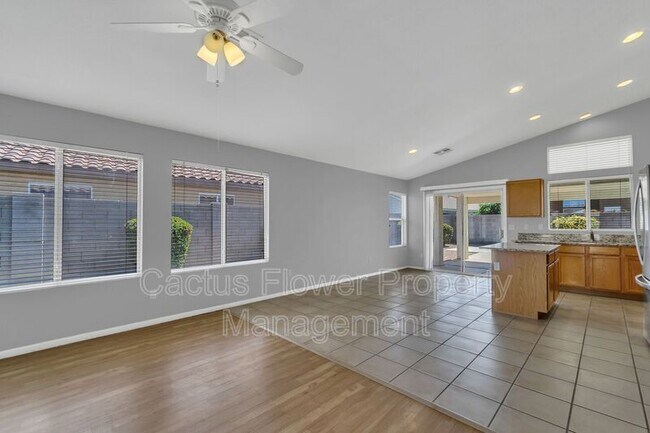 Building Photo - 2401 E Derringer Way