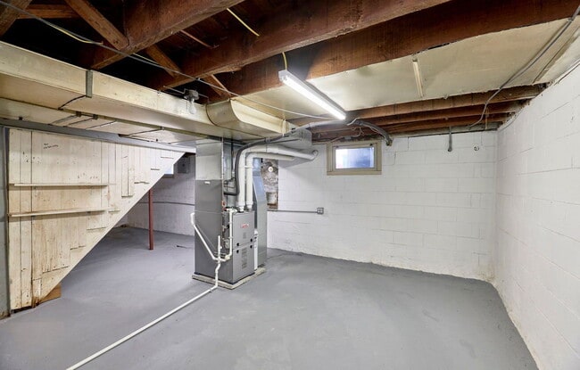 Building Photo - 2313 Burns Ave