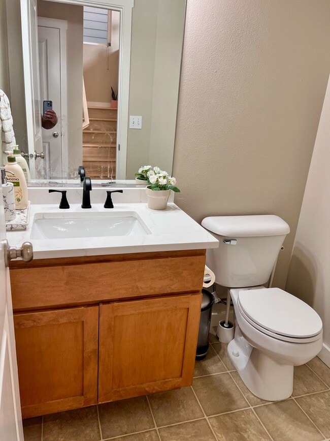 Building Photo - Beautiful 4BR | 2.5BA Home on Cul-de-Sac i...