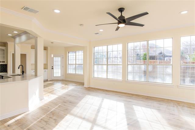 Building Photo - 3004 Normandy Dr