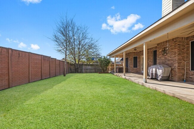 Building Photo - 9292 Deepwater Dr