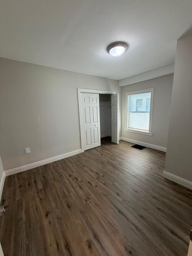 Building Photo - 3526 Evergreen Ave