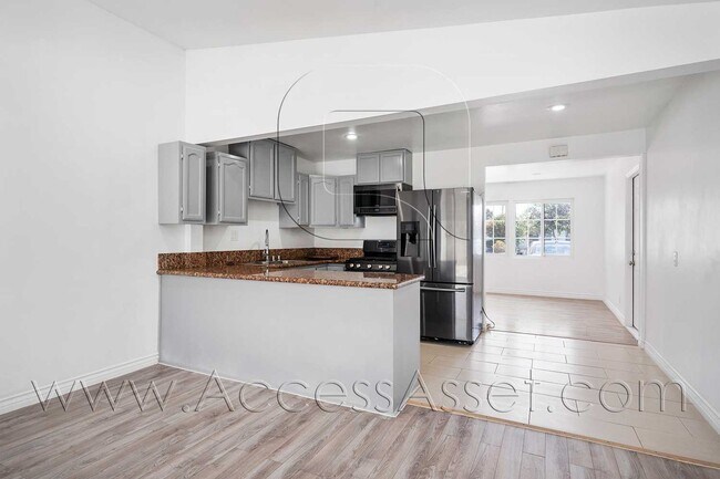 Building Photo - Spacious 3-Bedroom Torrance Home with Private Yard & Modern Interior
