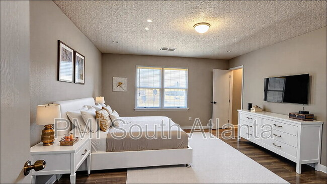 Building Photo - 834 Ridge Ave