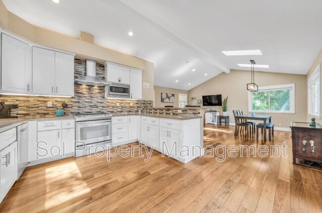 Building Photo - 20800 Locust Dr