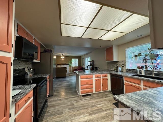 Building Photo - 1618 Shady Oak Dr
