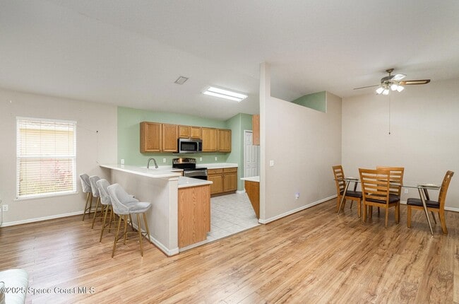 Building Photo - 936 Tavernier Cir NE