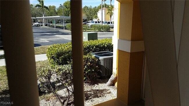 Building Photo - 3419 Winkler Ave