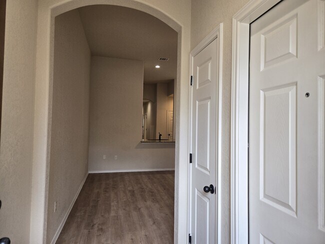 Building Photo - 217 Kaspar Way