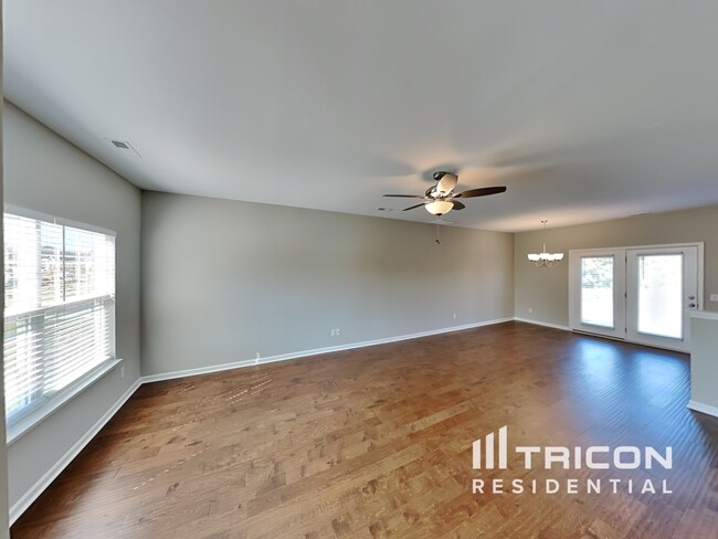 Building Photo - 316 Wyburn Pl