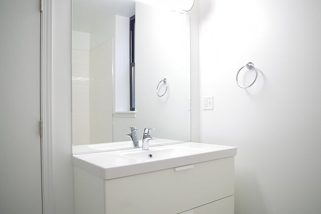 Interior Photo - 5507-5509 S. Hyde Park Boulevard