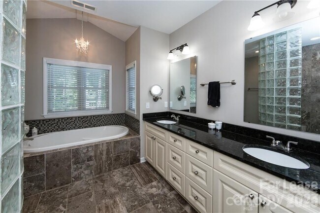 Building Photo - 8511 Viking Dr