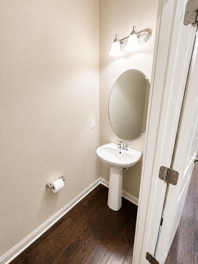Building Photo - 3818 Rennes Dr