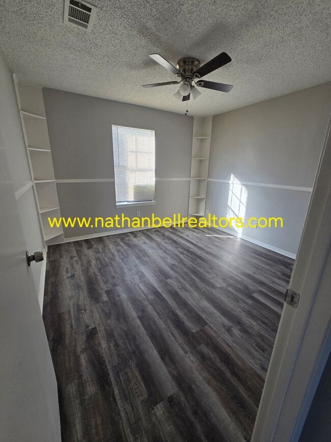 Building Photo - 1335 18th St NW