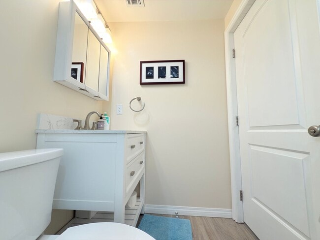 Building Photo - Wonderful 1 Bed + 1 Bath ADU