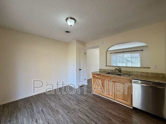 Building Photo - 23 Dawnwood Cir