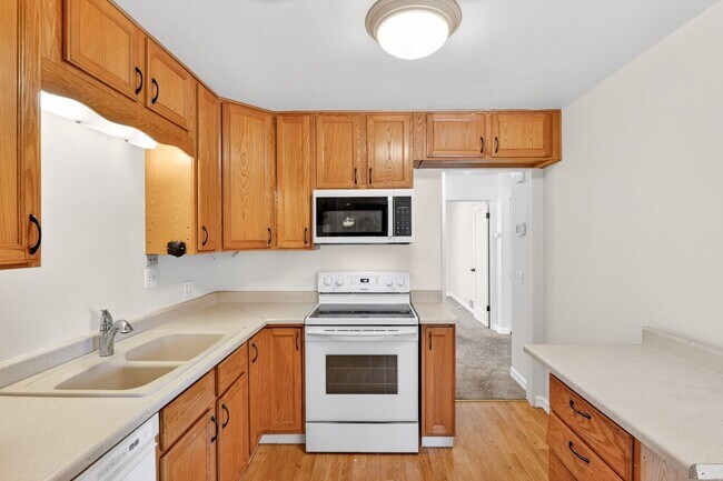 Building Photo - 1414 NE 109th Ave