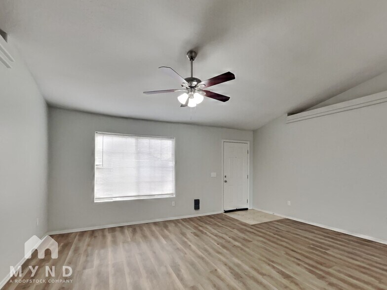 Building Photo - 14672 S Redondo Rd