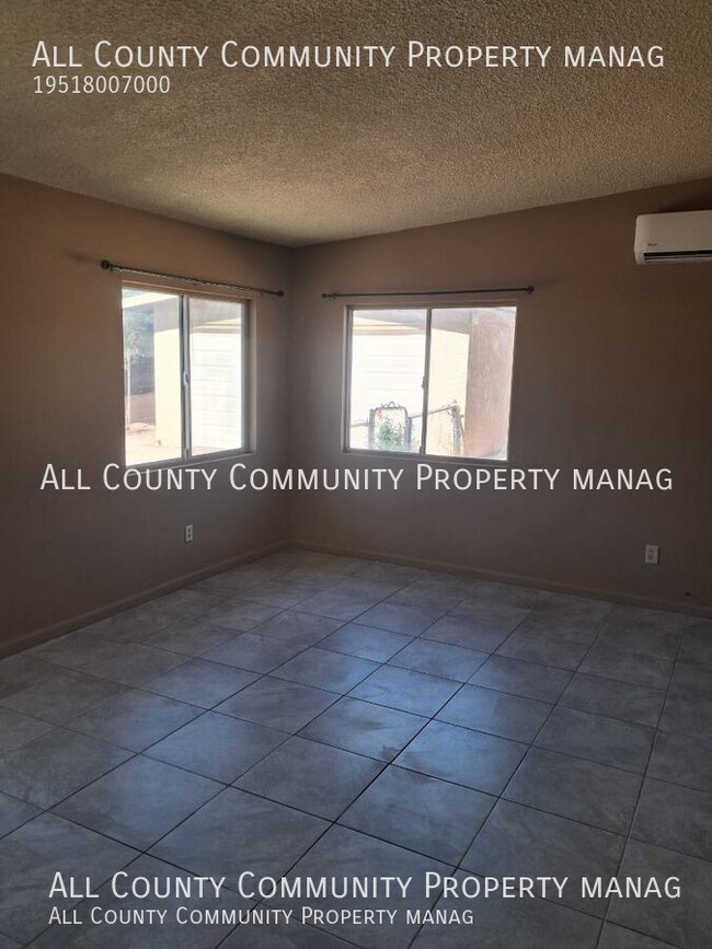 Building Photo - 6082 Daisy-