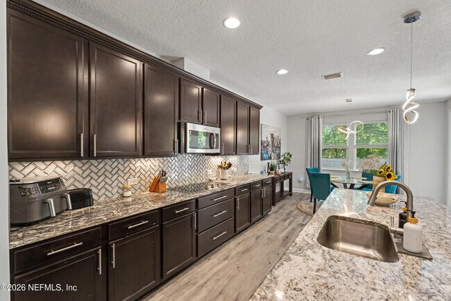 Building Photo - 12647 Julington Oaks Dr