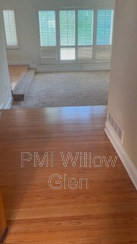 Building Photo - 536 Curie Dr