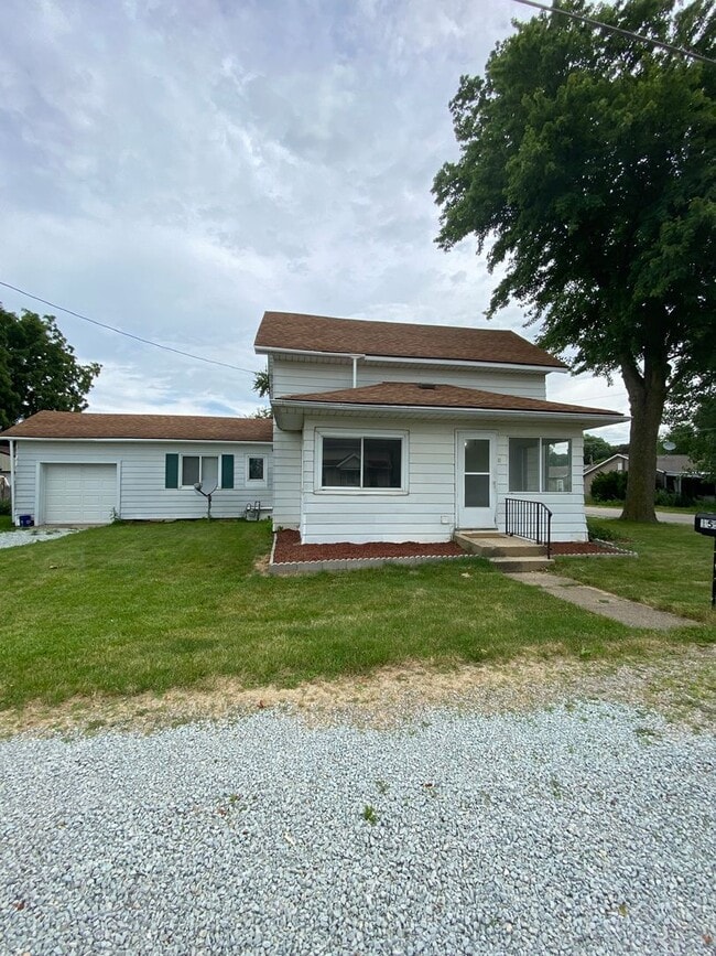 Building Photo - 68037 Franklin St