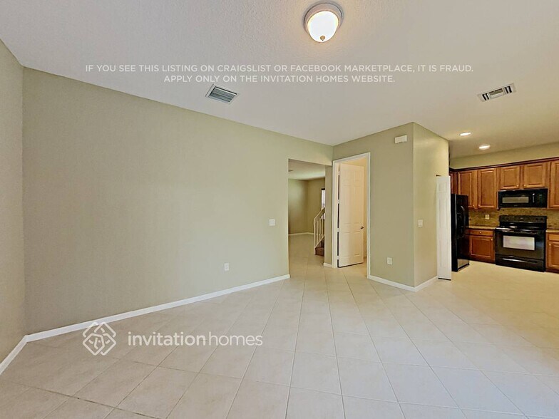 Building Photo - 10441 Yarrow Dr