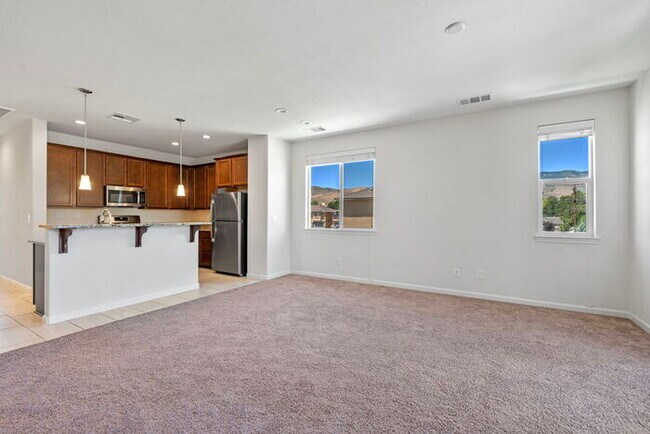 Building Photo - Welcome to this beautiful Carson City townhome available for rent