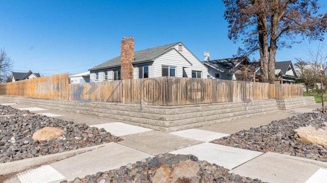 Building Photo - 503 E Montgomery Ave