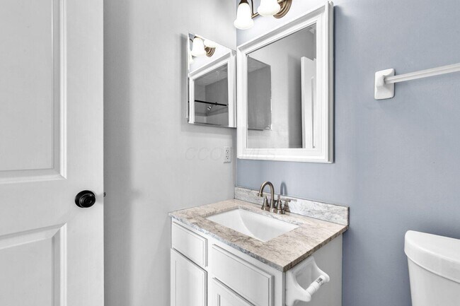 Building Photo - 7505 Hemrich Dr