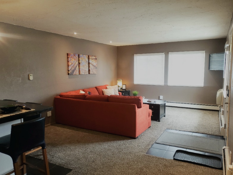 Building Photo - 857 S Van Gordon Ct