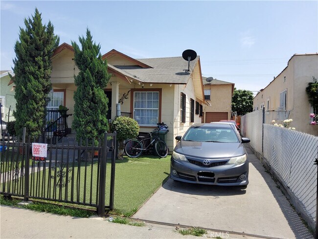 Primary Photo - 1238 E 69th St