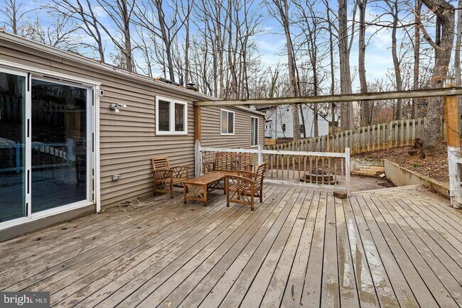 Building Photo - 1005 Aquia Dr